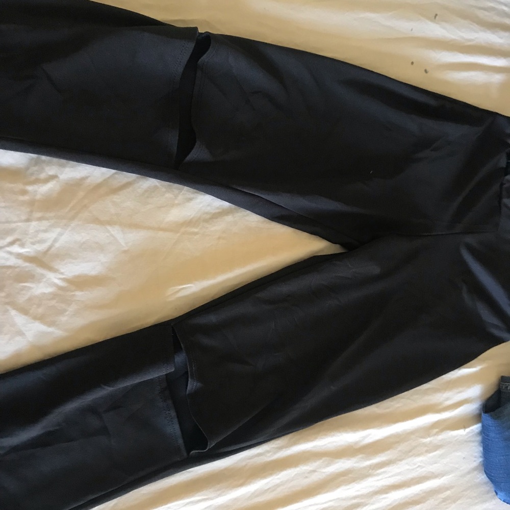 Ripped leggings